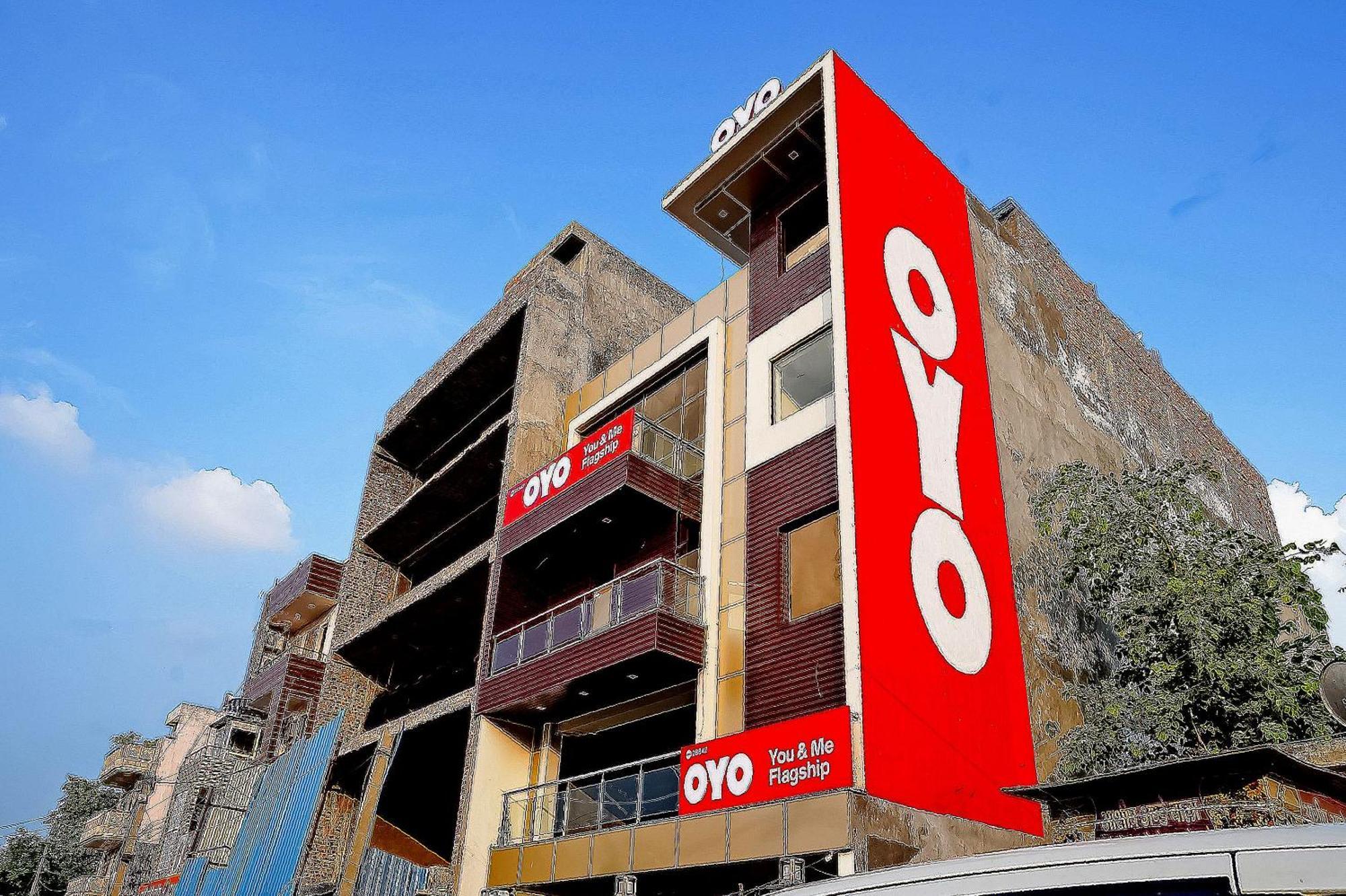 Hotel O Olive Saffron Delhi  Exterior photo